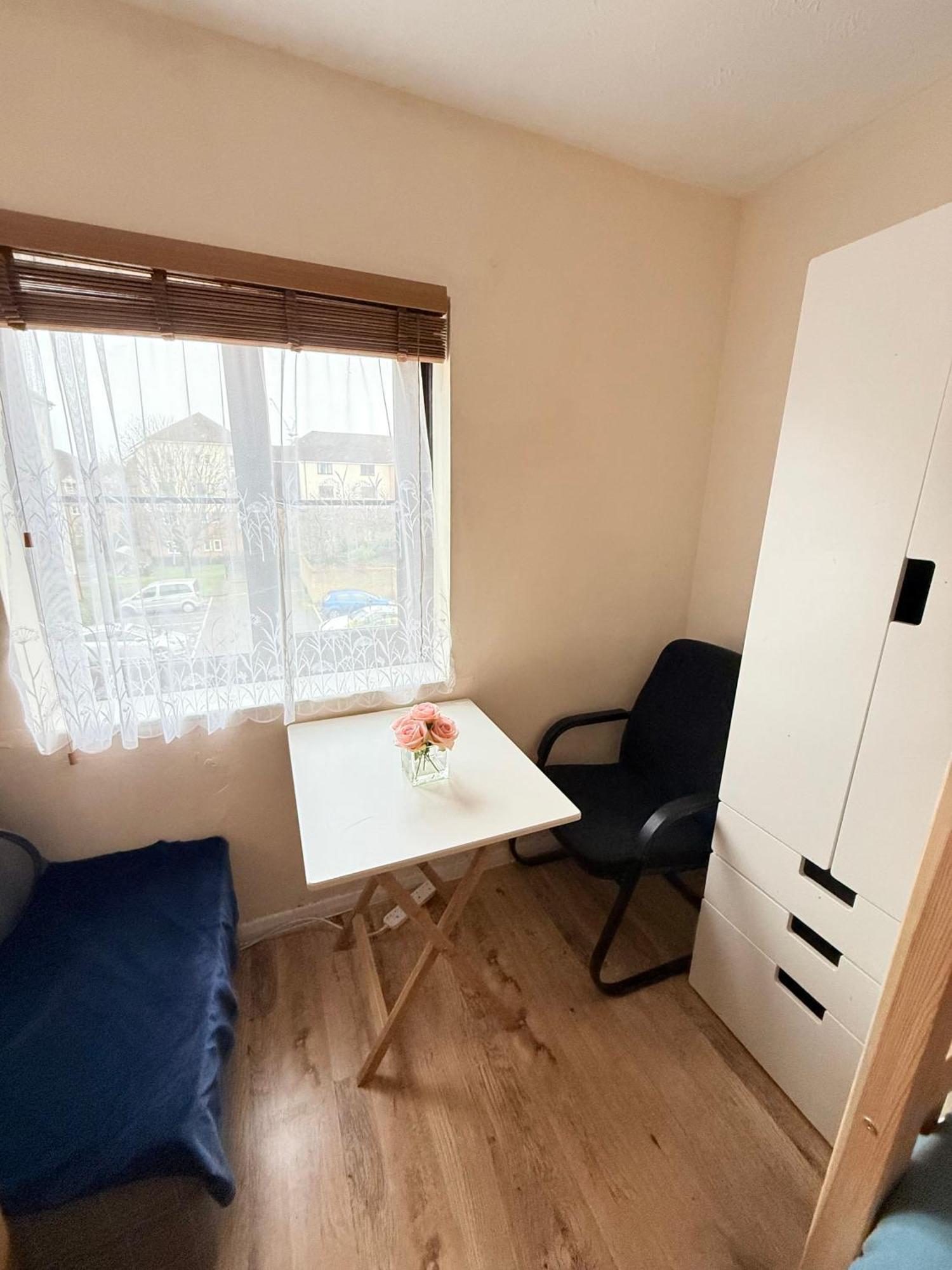 Wembley House Pensiune *